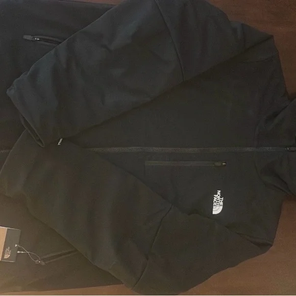 The North Face Men's Black Performance Jacket - Picture 3 of 7